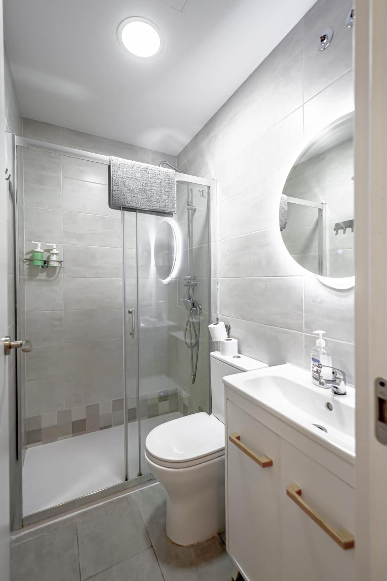 Apartamentos Tetuan Madrid Exterior photo