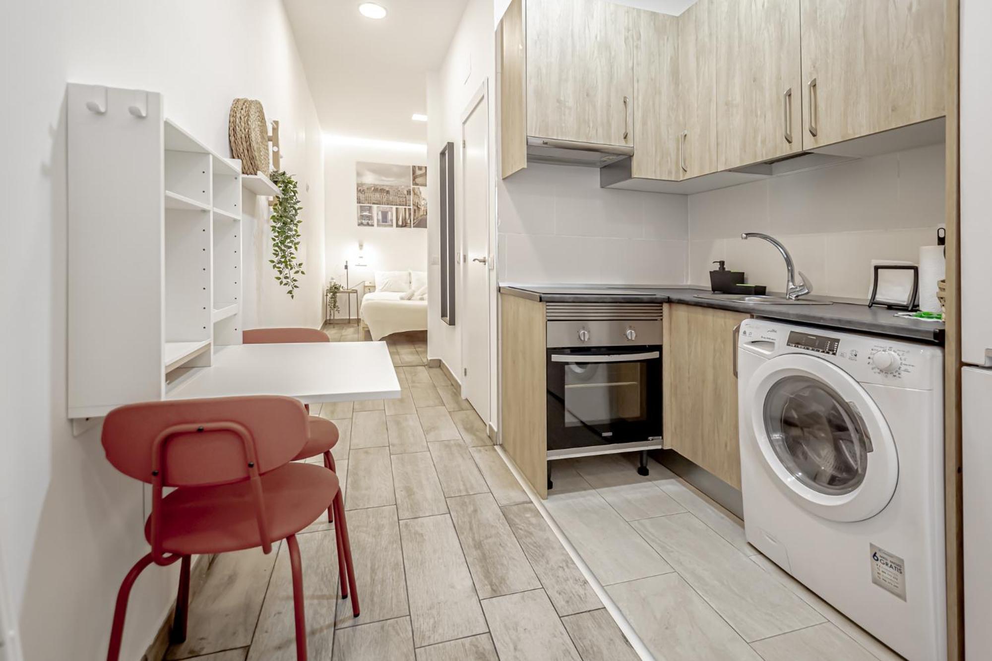 Apartamentos Tetuan Madrid Room photo